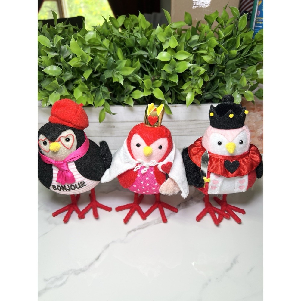 Target Spritz Valentines Day Birds 2024 Cherie Kingsley Queenie